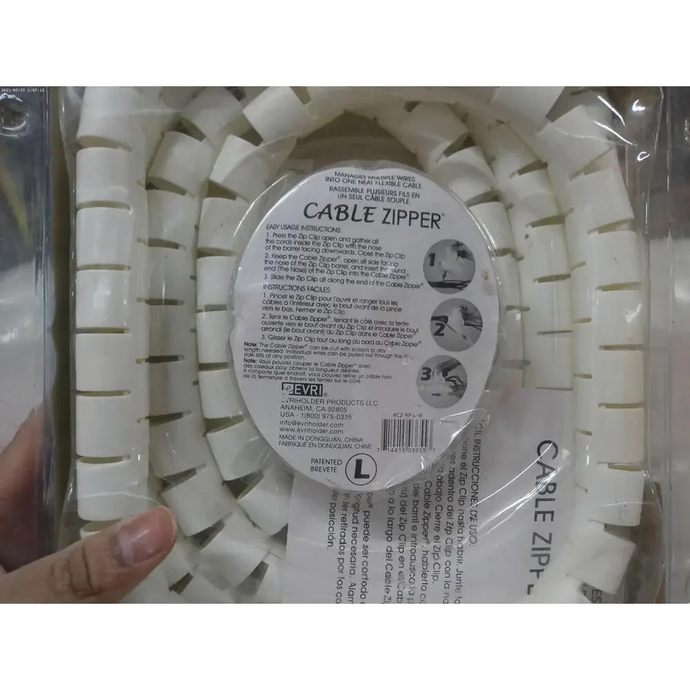 EVRI Cable Zipper White Cable Management Sleeve.